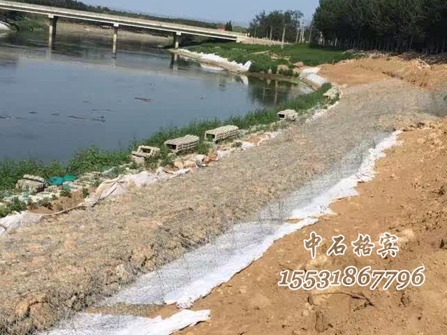 固濱石籠護坡 固濱石籠護坡