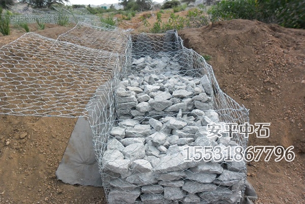 格賓石籠.jpg 格賓石籠.jpg